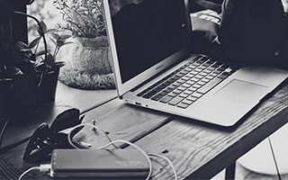 S15下注网站-再谢狼堡烘托，莱万加冕“世界足球先生”就在今夜？