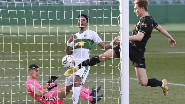 S15下注网站-疲惫巴萨客场5连胜，德容登贝莱已成球队新领袖