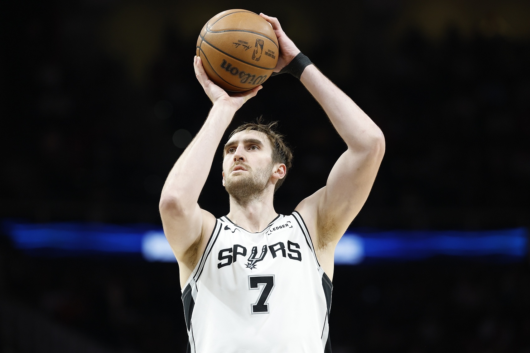 lol外围-科内特：与全员出战76人的交手很令人兴奋 这场比赛对抗强度很高