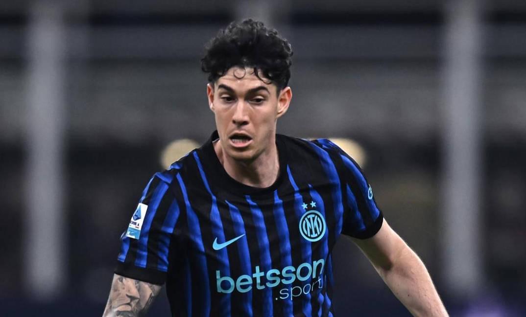 S15下注网站-意媒：巴斯托尼仍在与轻微膝伤作斗争，周末出战科莫存疑